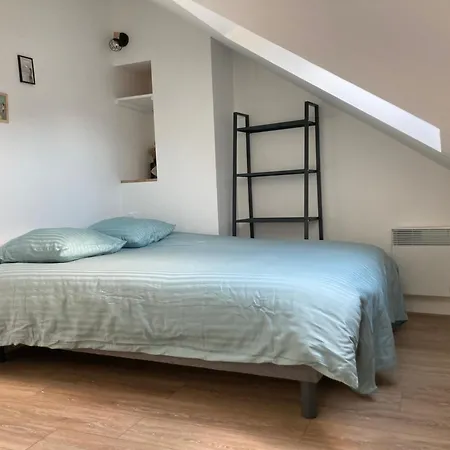 Rive Droite Bord De בית נופש